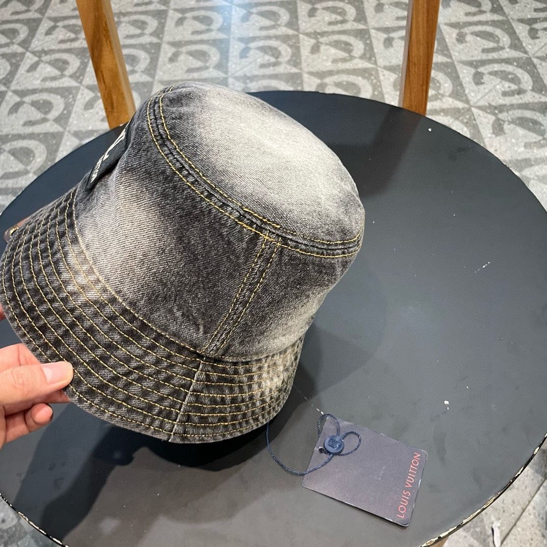 Louis Vuitton Caps